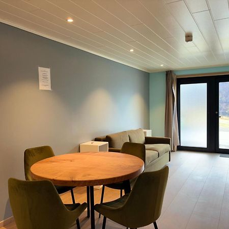 Winjum Apartments Aurland Stegastein エクステリア 写真