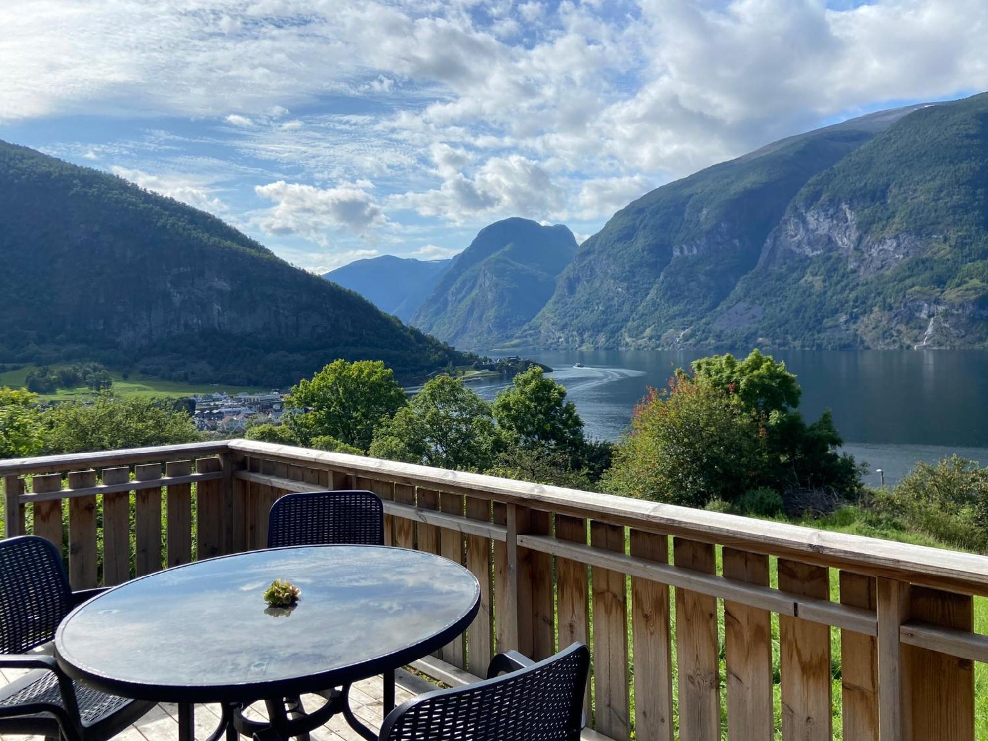 Winjum Apartments Aurland Stegastein エクステリア 写真