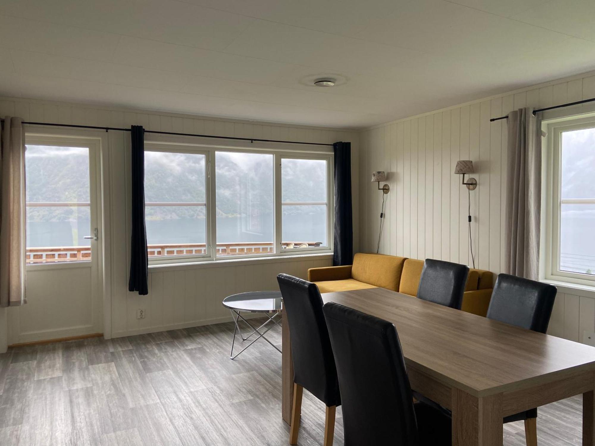 Winjum Apartments Aurland Stegastein エクステリア 写真